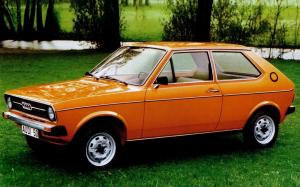 Audi 50 LS 1974 года